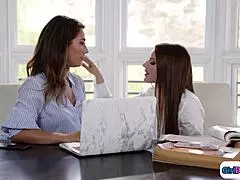 Horney student utforskar lärares dolda kåtha lustar