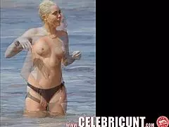 nude miley cyrus showing off her tits and pussy, wow! 😍