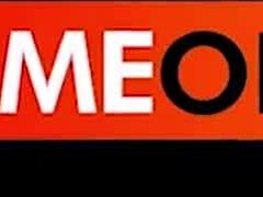 Drie oma's gebogen, vingerend buiten bij adultprime voor wilde pret