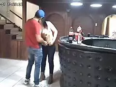 Spycam erwischt Mann beim Outdoor-Cheating, weckt Wut der Frau