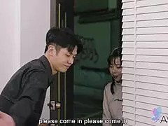 야 Yuli, 뜨거운 마사지 준비됐어? 네 마사지사가 아시아 몸을 잘 문지르고 손가락질 해줘, 파트 1!