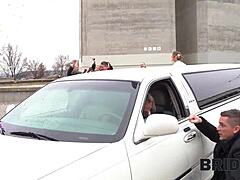 Йо, Bride4k гони дива сватбена акция в лимузина, ще се включиш ли? 😜