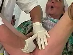 Pacientă de 85 de ani fistuită de doctorul european la control