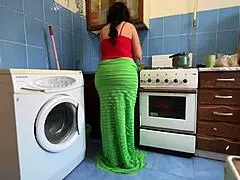 Step Mom Felt Her Desire and Let Her Take Control of Her Ass