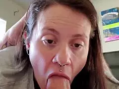 La loro sessione di 69 ravvicinata è diventata selvaggia con un finale in gola profonda