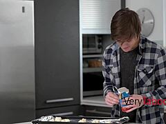 Nevlastní mámy Penny Barber a Macy Meadows se dělí o vánoční kouření