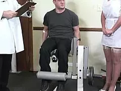 金髪ナースがイケメン医者にオフィスでねっとりフェラ