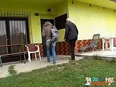 Teen Yenna Love affronta il cazzo del vecchio pervertito nonno Mireck