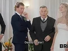 Bride4k expose scandale d'infidélité à mariage tchèque avec bas et trahison