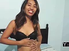 Ta drobná asijská dospělá 18+ mě dostane svým divokým sexem s nadrženým batůžkářem