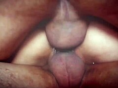 파리 친구가 말했어, 부끄러워 말고 우리랑 같이 그녀 엉덩이 박아!