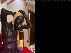 How To Wear A Tight Gas Mask For Latex-Rubber Fetish Lovers