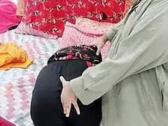 Pakistani wife taking anal on wedding anniversary. Hear her dirty Hindi talk!