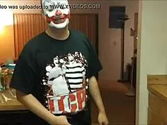 flip flop pizza bagel bites in kitchen show