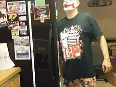 flip flop pizza bagel bites in kitchen show