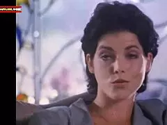 משחקים אסורים 1995 חושף סצנות ארוטיות אסורות מסרטי בלו רטרו