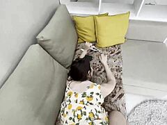 Anak Tiri, Ibu Tolong Sekarang, Tapi Lain Kali Cari Girlfriend. Ibu Terbaik Sokong Dengan Aksi Liar.