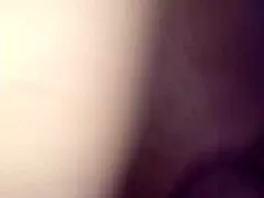 Petrec timp cu amantul negru în baia de la casa soțului