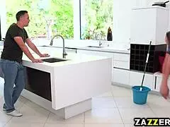 jaye summers passionately deepthroats keiran lee for cash rewards