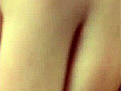 omg、濡れたオマ○コを指でかき回してイキそう、ごめん汚い！