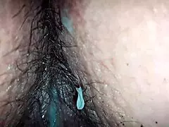 Letní dovolená macocha v měsících sdílí postel s pasynkem bez kondomu