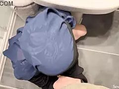 Wow ! Ma copine tunisienne fait une pipe rapide et baveuse