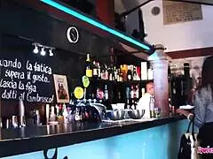 Ci pensa la roberta farnese a prendere cazzi da nord a sud