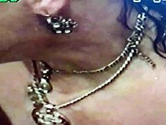 Oh Man, Ik Voel Me Zo Vies... Raunchy Rita's Gezicht Gebruikt als Toilet voor Facial, Vieze Amateur Hoer Actie.