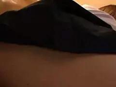 ¡Wow! Madrastra fuera padrastro entrena hijastra tetona 3 días viejo la cría sin parar