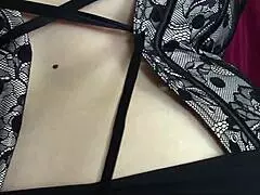 blindfolded teen laura in fishnets gets body worshipped