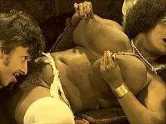 Co se skrývá v mém tajném životě s vintage černoškami a bílými ptáky?