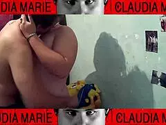 Pornstar Gets Pussy Licked While Playing Mobile