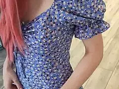 Belle-soeur teste si elle bande pour prouver son sex-appeal