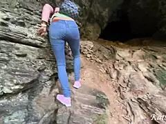 Faen, offentlig henting blir hard knulling i skogen etter rask blowjob... urealt!