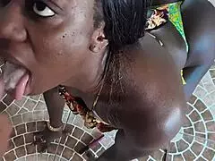 هواة أفارقة في ثلاثي طيز جامح