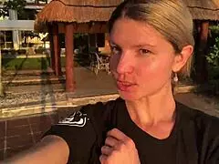 Nézd Gina Gerson-t, ahogy Mexikóban vadászik forró baszásra!