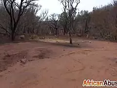 Horny african babe blows white cock in car 😍