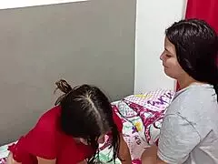 älskar hur colombianska styrsystern hettar upp mig före sänggåendet