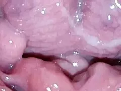 Abrir mi coño gordo y peludo se siente tan salvaje, ¿quieres verlo?