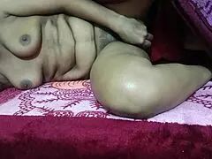 Desi bhabhi enjoys with lover using cucumber 🍆