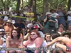 Wild wives flash at Nudes a Poppin event