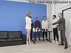 Matkritiker nyter våt økt med Julia North