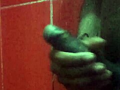 Watching a classmate's photo while relaxing quietly.