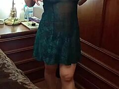 Amateur fills big pussy with cum on ass after rough gaping sex