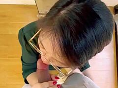 Wanita Selingkuh dengan Bosnya Sendiri dalam Aksi Panas yang Menggoda!