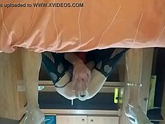 Hey, you wanna watch this latina travesti amateur shove her new toy deep into that tight culito?