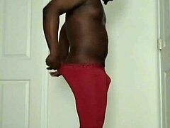 Wearing Chest and Abdominal Muscles for Decoration in Workout Session 1