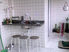 Contratei Essa Empregada Muito Gostosa Veio de Shortinho para Provocar