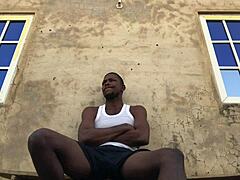 Hey, I just fucked this bad bitch outdoor until she squirted everywhere 😂