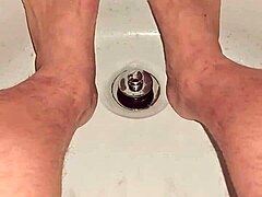 Rando's Steamy Nude Bathing Teases Feet and Toes Fetish